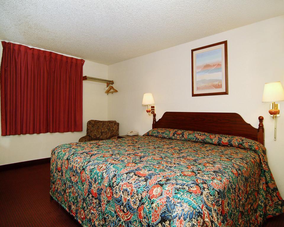 Rodeway Inn Farmington Exterior foto