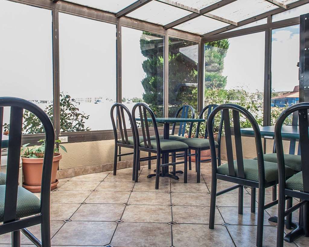 Rodeway Inn Farmington Restaurant foto